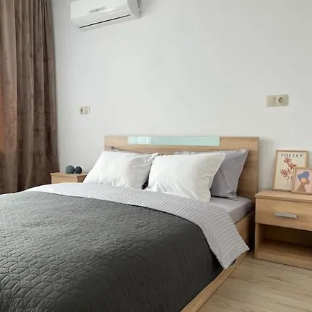 New And Stylish Tuthon Апартаменты Поморие