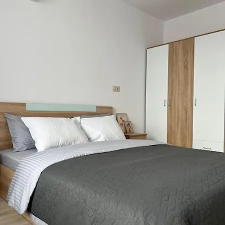 Apartament New And Stylish Tuthon Pomorie